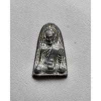 ราคา รูปเหมือนรุ่นแรก หลวงพ่อมุ่ย วัดดอนไร่ เนื้อชินตะกั่ว ออกวัดหนองบัวทอง ปี 2510 พร้อมกล่องเดิมค่ะ (19079853063)