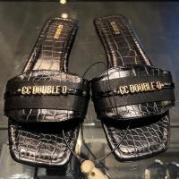 ราคา รองเท้าแตะแบบสวม CC OO (18526176576)