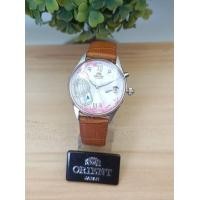 ราคา นาฬิกาผู้หญิง Orient Automatic FDM00004WL สายหนัง หน้าปัดมุกขาว ลวดลายสวยงาม (20331240220)
