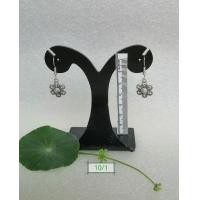 ราคา ต่างหูสีเงิน ร มด ำ 10 ต่างหูล้าน นา ต่างหู สวย เก๋ ต่างหู ชุด ผ้า ไทย ต่างหู ชุด ล้าน นา ต่างหู ชุด พื้นเมือง เครื่อง ประดับ ชุด ผ้า ไทย (19085852458)