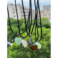 ราคา สร้อยคอหินและคริสตัลธรรมชาติ5ชิ้น เซ็ตสำหรับผู้หญิงจี้หินรูปหัวใจน่ารักสร้อยคอโอปอลสีม่วง (21171039330)