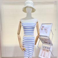 ราคา H H พร้อมส่ง ชุดเซ็ท เสื้อเกาะอก กระโปรง ดีเทลผ้าไหมพรมยืดตามตัว M2813 C (18703489618)