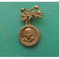 ราคา เหรียญฌโบเข็มกลัดหลวงปู่คำมี วัดถ้ำคูหาสวรรค์ ในงานฝังลูกนิมิต ปี 2519 จ ลพบุรี สภาพสวยรับประกันพระแท้ (16851191291)