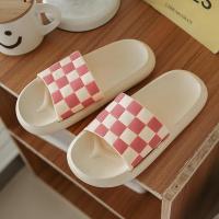 ราคา QZshop รองเท้าแบบสวมลายตาราง มี3 สี ดำ ชมพู น้ำตาล พื้นนุ่มนิ่มสวมใส่สบาย เหมาะกับสาวๆทุกวัย ถูก ทนทาน (14074396111)