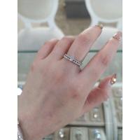 ราคา แหวนเพชรชู บ่าข้างเรียวเล็ก น่ารักมากๆค่ะ เพชรสังเคราะห์ เหลี่ยม H A นำเข้าเพชรเอง โรงงานทำเพชรแท้กว่า30ปี (19152351999)