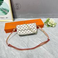 ราคา New กระเป๋าหลุยส์ กระเป๋าสะพาย มีทั้งสายโซ่ สายหนัง สวยมาก ขนาด 8 นิ้ว (20063792198)