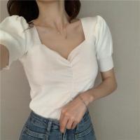 ราคา shein 200 เสื้อครอปคอวี แต่งจีบอก ผ้าไหมพรมบาง แขนตุ๊กตาจั้ม สไตล์สาวหวาน เรียบๆ เก๋ๆ เสื้อเปิดไหล่ (10176170341)