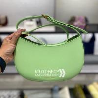 ราคา CHARLES KEITH CK2 20151163 size M Curved Shoulder Bag กระเป๋าสะพายข้าง (19596418077)