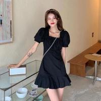 ราคา ชุดเดรสกระโปรงสั้น ชุดเดรสคอเหลี่ยมสีพื้น เดรสผ้าฝ้ายลินิน คอเหลี่ยมสีพื้นๆเรียบๆ ผ้าฝ้ายหนานุ่ม เดรสออกเดท (16826808375)