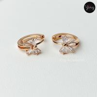 ราคา ต่างหูห่วงเล็กเพชร CZ เพชรรูปโบว์คู่จิ๋วสี Pink Gold (20044320504)