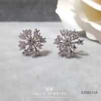ราคา ต่างหูแป้น ฝังคริสตัลแท้ ลายดาวกระจาย Flower ดอกไม้ ขนาดกลาง ตุ้มหู เครื่องประดับ ER0011 ValueJewelry (16043292078)