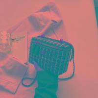 ราคา กระเป๋าสายโซ่มินิผ้าวูลสไตล์ชาแนลกระเป๋าทรงกล่องออกแบบเฉพาะสำหรับผู้หญิงแบบใหม่ปี2023กระเป๋าสะพายข้างแมทช์ลุคง่ายสำหรับฤดูใบไม้ผลิและฤดูร้อน (17568599446)