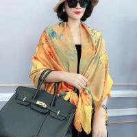 ราคา ผ้าพันคอผ้าไหมแบรนด์ดังผ้าพันคอสีดำและสีขาวแบบเดียวกันกับผ้าคลุมไหล่พิมพ์ลายแบบบางสำหรับฤดูร้อนผ้าไหมสไตล์ตะวันตกแมทช์ลุคง่ายสำหรับฤดูใบไม้ผลิและฤดูใบไม้ร่วงปี2021 (15632872740)
