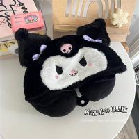 ราคา หมอนรองคอรูปตัวยู Sanrio พร้อมหมวกสุดน่ารัก คุโรมิ ชินนาม่อน เมโลดี้ (20487382095)