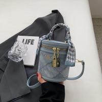 ราคา Summer high end niche Messenger bag women 2023 new fashion rhombus portable rice white bucket bag cylinder bag QYUE (19849890260)