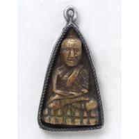ราคา พระหลวงปู่ทวด พระเครื่อง วัตถุมงคล An amulet (19711498943)