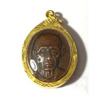 ราคา จี้พระ หลวงพ่อรวย วัดตะโก จ อยุธยา หลังไก่กฐิน ปี 2558 พร้อมเลี่ยมกรอบทองไมครอนกันน้ำอย่างดี (19826871856)