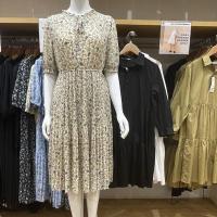 ราคา ในฤดูร้อนปี2022 2022ใหม่ Uniqlo Uniqlo ชีฟอง Agaric Led ริบบิ้นกุทัณฑ์กระโปรงดอกไม้445144ถักเปียชุดที่มีแขนสั้น (16858798450)