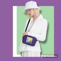 ราคา Kiitos Life crossbody bag keep young and beautiful กระเป๋าสะพายพาดลำตัว น้ำหนักเบา สกรีนลายรูปภาพงานอาร์ต (1373644244)