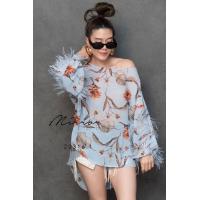 ราคา สินค้าขายดี เสื้อคอปาด ใส่ไหล่ตกนิดๆ ลายดอกไม้ลายละมุนละไมน่ารักมาก ช่วงแขนแต่งขนนกสีเดียวกันกันเสื้อด้วย (15817492299)
