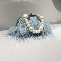 ราคา กระเป๋าราตรีพร้อมสายคล้องไข่มุกและกระเป๋าคลัทช์โซ่งูกระเป๋าสะพายข้างขนนกสำหรับผู้หญิงชุดเดรสปาร์ตี้สำหรับสุภาพสตรี (13722196537)