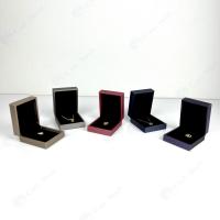 ราคา กล่องแหวน กล่องใส่เครื่องประดับ PU Silk กล่องต่างหู กล่องสร้อย กล่องจี้ กล่องเครื่องประดับ (18443050667)