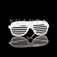 ราคา YUANTA แว่นตาเรืองแสง มีหลอดไฟ LED แว่นตาเรืองแสง คริสต์มาส แว่นสงกรานต์ แว่นแฟชั่น Luminous glasses (17321819350)
