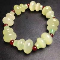 ราคา สร้อยข้อมือหยกไหมสีทองธรรมชาติสไตล์ลูกมะระหยกเหลืองกำไลบุษราคัมขนาดใหญ่ประณีต (20258574494)