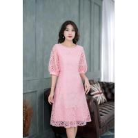 ราคา เดรสลำลอง สีชมพูโอโรส แขนพอง ผ้าทอลายกุหลาบแต่งลูกไม้ ทรงเอ สวยหวานมากค่ะ เดรสใส่เที่ยว เดรสออกงาน (18438050471)
