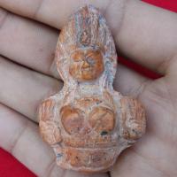 ราคา พระสิกขี หรือพระนางจามเทวี เนื้อดิน (12478317996)