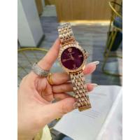 ราคา ที่มีคุณภาพสูงหรูหราทองเหล็ก Versace ยี่ห้อเลดี้แฟชั่นย้อนยุคเพชรทุกการแข่งขันหญิงสาวของขวัญสบายๆควอตซ์นาฬิกาข้อมือได้รับการรับรองสินค้า (16554522155)