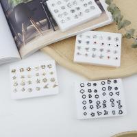 ราคา กาวกากเพชรเข็มต่างหูสุ่มผสม12คู่ ถุง (5958358607)