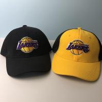 ราคา หมวกแก๊ปเล่นกีฬากลางแจ้งหมวกเบสบอลสำหรับผู้ชายแบรนด์ยอดนิยมของหมวก Nba หมวกแบบตาข่ายหมวกแก๊ปโผล่เส้นรอบวงศีรษะใหญ่สำหรับผู้หญิง (17606439925)