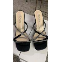 ราคา รองเท้าส้นสูง ส้นเข็ม ติดกากเพชร ส้นสูง 3 5 นิ้ว 60 (18441878789)