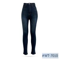 ราคา กางเกงผู้หญิง ทรงสกินนี่ นิยมยีนส์ Niyom jeans ผ้ายืด สียีนส์เข้ม แต่งเฟดแต่งริ้ว รุ่น WT 7010 (21161069896)