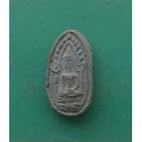 ราคา ขุนแผนไข่ผ่าซีก หลวงพ่อเผือก วัดกิ่งแก้ว หลังยันต์ ปี 2503 เนื้อผง จ สมุทรปราการ สภาพสวยครับ (18002218662)