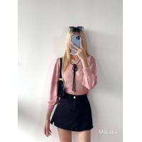 ราคา BW warisara มาแล้วแม่ แบบใหม่ล่าสุดของทางร้าน เสื้อไหมพรมคอวีแขนยาว ดีเทลน่ารักมีเชือกไขว้ ผูกโบว์ด้านหน้า เนื้อไหมพรหมพรีเมี่ยม (20898223061)