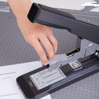 ราคา Deli 0014 Staples 23 23 ลวดเย็บกระดาษเบอร์ 23 23 210 Sheets บรรจุ 1000 ลูกแม็ค แพค 5 กล่อง ลวดเย็บ ลูกแม็ก office (1489826120)