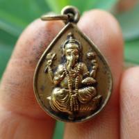 ราคา ลดทั้งร้าน จี้พระพิฆเนศเหรียญทรงหยดน้ำ เนื้อทองเหลือง (19283463216)