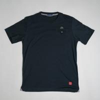 ราคา U2 MENS เสื้อยืดคอกลม กระเป๋าหลอก ปักโลโก้ U2 รุ่น 7246 (19362917029)