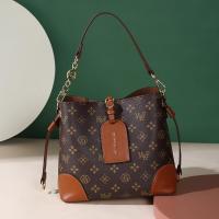 ราคา MK F กระเป๋าความจุขนาดใหญ่สําหรับผู้หญิง 2023 ใหม่อินเทรนด์ช่องพรีเมี่ยมความรู้สึกกระเป๋าถังแฟชั่นตรงกันข้ามกระเป๋าสะพายไหล่ข้ามร่างกาย (19957475320)