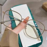 ราคา แว่นตาสีดำสไตล์ Preppy สำหรับผู้ชายและผู้หญิงกระจกแบนน่ารักหวานกรอบแก้วของผู้หญิงกันแสงสีฟ้า PTQ (19693910572)