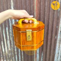 ราคา TB ถังออมสินไม้สัก ทรงแปดเหลี่ยม เบอร์ กลาง ขนาด 18 18 12 5 ซม กล่องไม้ใส่เงิน กระปุกออมสินไม้สัก ถังใส่เงินไม้สัก (17358559926)