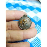 ราคา เหรียญพระครูสุวรรณธรรมสิริ ศรี วัดกลาง อ สุวรรณภูมิ จ ร้อยเอ็ด ปี2537 (20686835170)