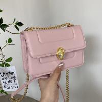 ราคา COD กระเป๋าผู้หญิงสายโซ่สะพายข้างกระเป๋าสี่เหลี่ยมใบเล็กแฟชั่นเกาหลี 2022 กระเป๋าพลิกหัวเข็มขัดแม่เหล็กแบบนิ่มลายสี่เหลี่ยมใหม่ (16866721773)