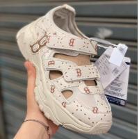 ราคา รองเท้าMLB Korea Monogram Street Style Logo Sandalsงานแท้ พร้อมกล่อง100 ตรงรุ่น รองเท้าผ้าใบ รองเท้าวิ่ง รองเท้าแฟชั่น รองเท้าออกกำลังกาย (20439633269)