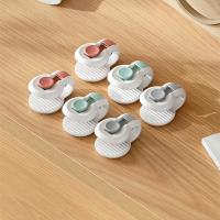 ราคา คลิปหนีบ คลิปหนีบกระดาษ คลิปหนีบผ้า คลิปยึดผ้าปูที่นอน คลิปผ้าห่ม คลิปหนีบผ้าปูที่นอน คลิป หัวเข็มขัด 6 ชิ้น (21178898574)