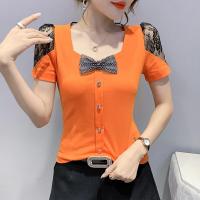 ราคา YIMEI เสื้อยืดเสื้อคอตตอนผู้หญิงลายลูกไม้แขนสั้นฤดูร้อน2023ใหม่เสื้อยืดคอกลมทรงสี่เหลี่ยมเซ็กซี่แฟชั่นของผู้หญิงด้านหลังสวยสีแดง (18052234164)