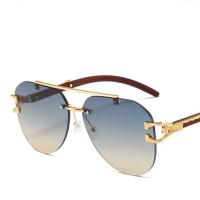 ราคา GENTLE MOSCOT แว่นกันแดดพังค์เทรนด์แฟชั่นตะวันตกแว่นตากันแดดนักบิน ขาลายไม้ไร้กรอบ (20814867327)