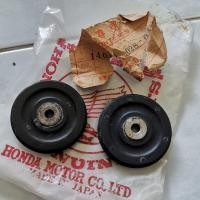 ราคา ราคาต่อ1ตัว ยางกลิ้งโซ่ แท้ใหม่ ญี่ปุ่น Honda S90 CL90 C90 MD90 CD90 C201 CM91 (20623982556)
